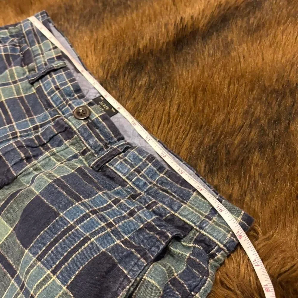 Vintage J.Crew Club chino shorts w/ a navy blue and green tartan plaid Size 31